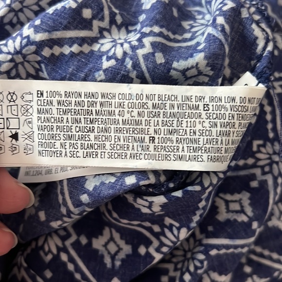 Forever 21 sleeveless romper - Picture 9 of 9